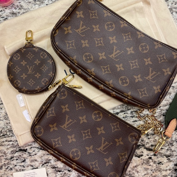 SOLD Louis Vuitton Multi Pochette Accessories Bag - Picture 3 of 12